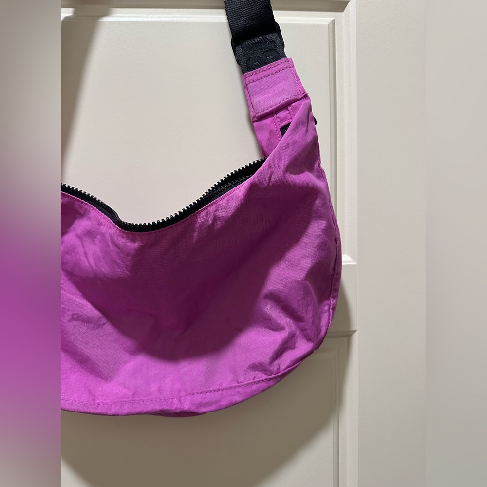 Extra Pink BAGGU medium crescent